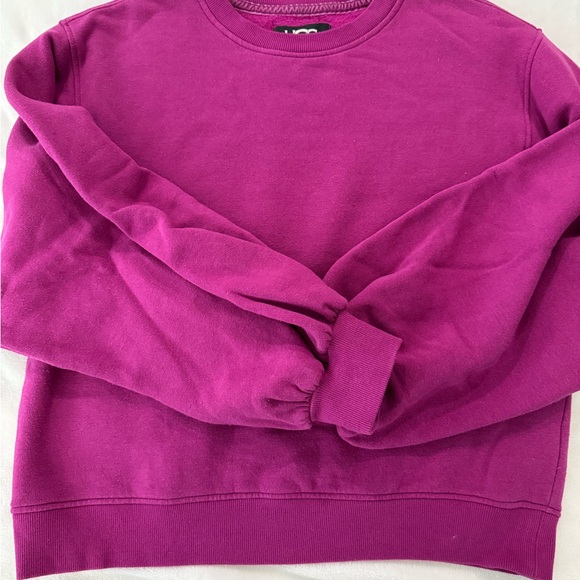 Ugg Women’s Large Cropped Crewneck Sweatshirt Magenta E64 - Picture 1 of 6